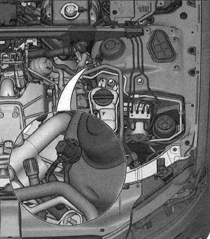 615. Точка за заземяване от лявата страна на стойката на амортисьора