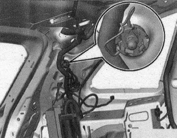 653. Точка за заземяване на лява D-колона