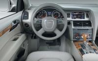 Audi Q7 2005 year, dashboard