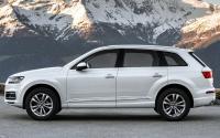 Audi Q7 2015 година, страничен изглед